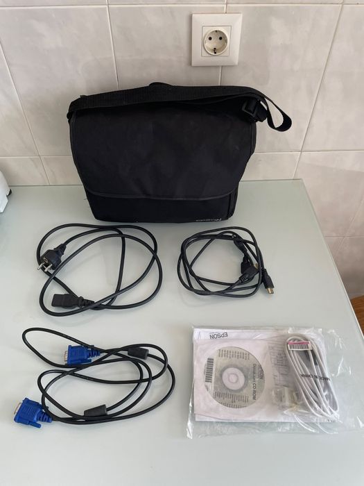 Projetor Epson EB-X18 XGA 3000 Lumens – Usado e em Excelente Estado