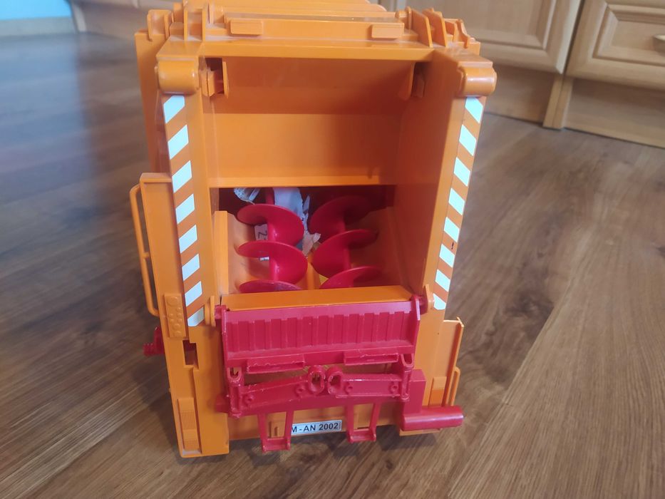 Bruder auto Tir MaN. Śmieciarka + kosz. Na prezent