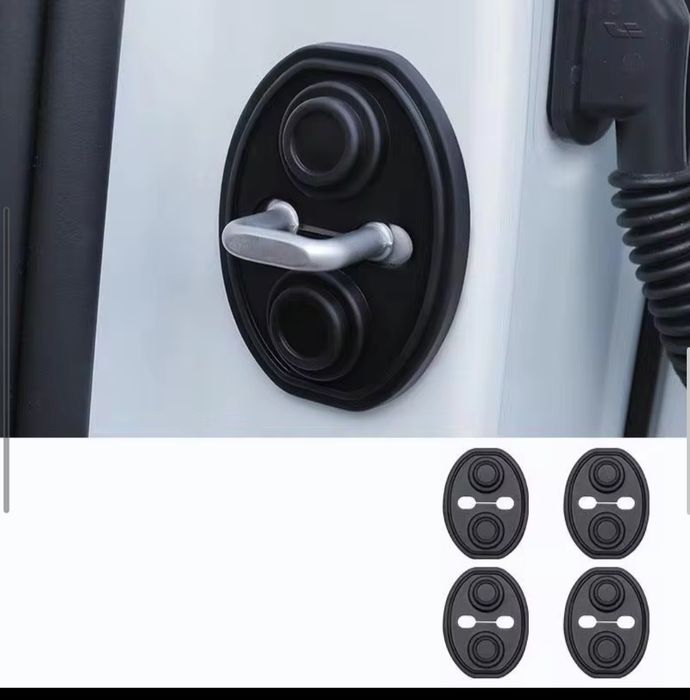 Силиконовая защита дверного замка автомобиля ЧЕРНАЯ 90х70мм