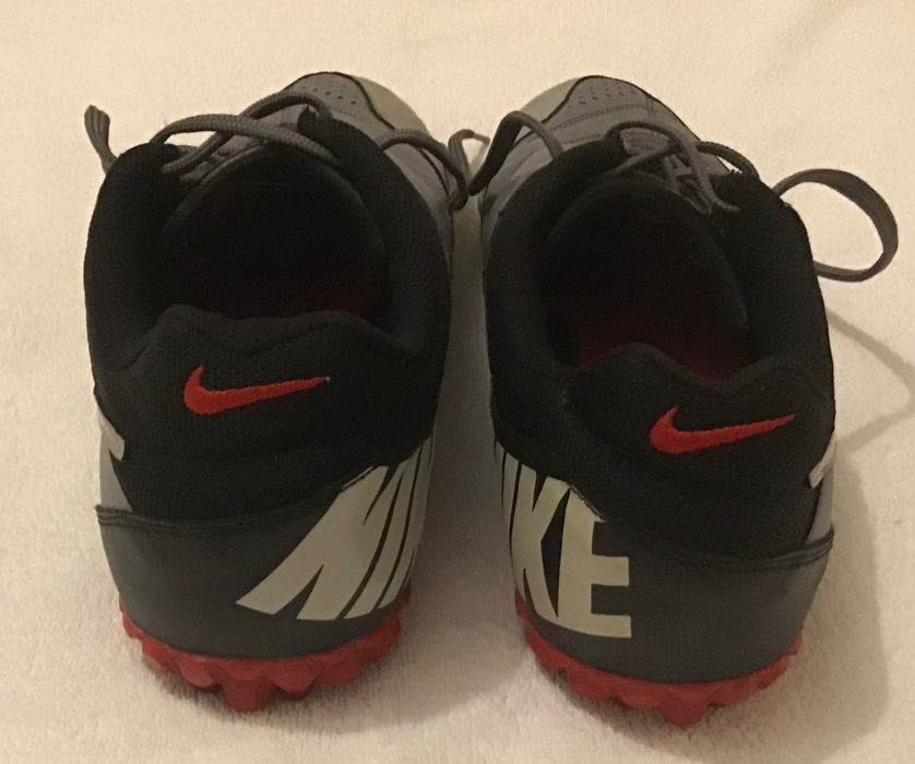 Sapatos de futebol de salão Nike Bomba 5pro