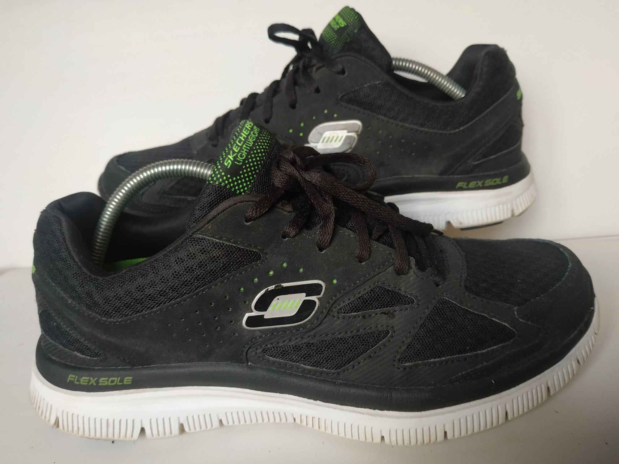 Skechers 43 44 500 Olx