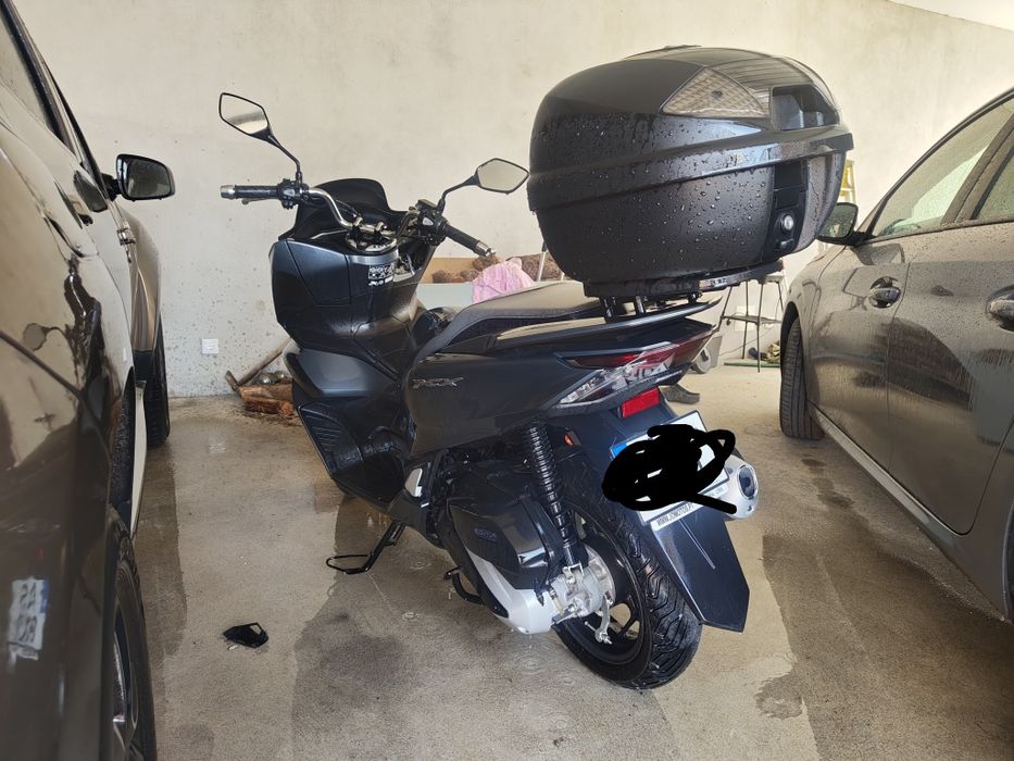 Mota PCX com apenas 1.000km