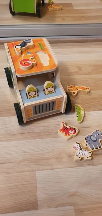 Drewniany samochód - sorter