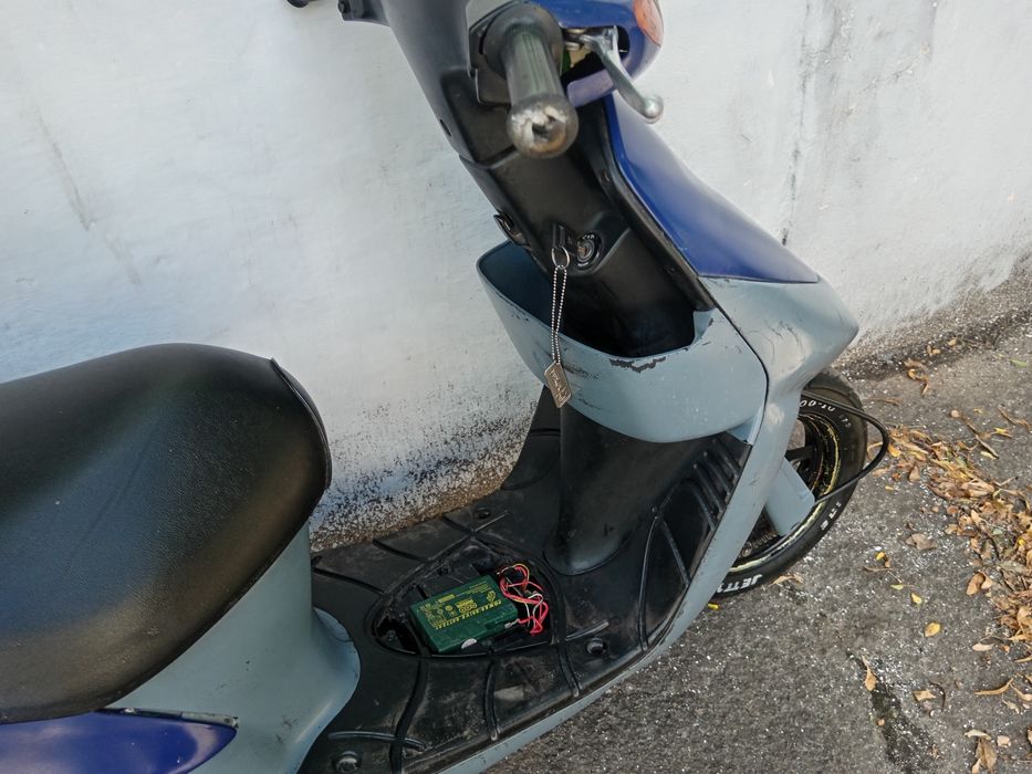 Продам скутер suzuki lets 2