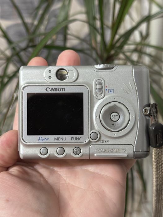 Цифровой фотоаппарат Canon PowerShot A520