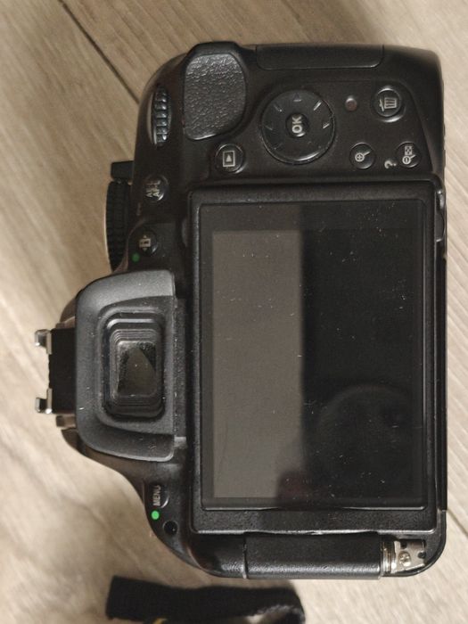 Nikon d5200 + nikkor 18-105  kit
