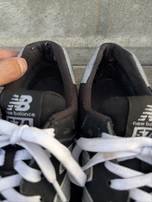 Czarne, zamszowe sneakers New Balance 574, rozmiar 42