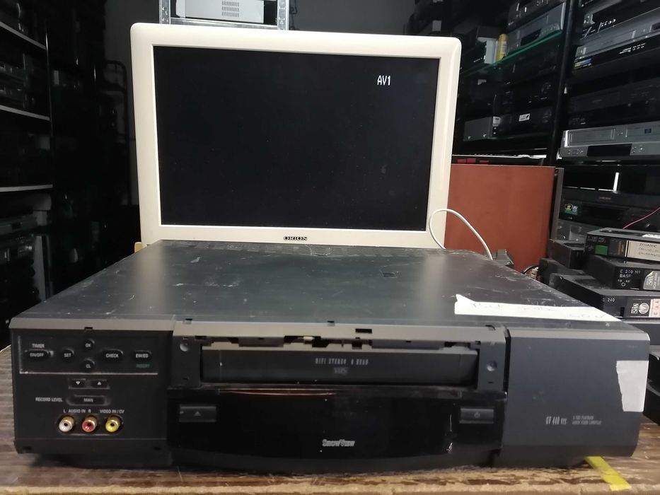 Magnetowid VHS Grundig GV 440 VPS