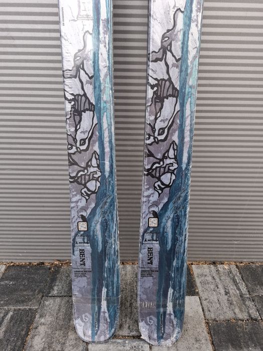 Narty dla dziecka Atomic Bent Junior 140 150 cm