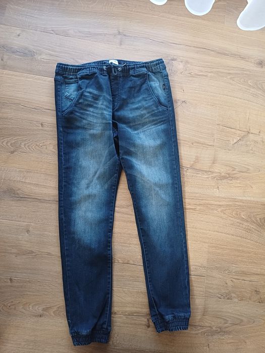 Sprzedam spodnie jeansowe