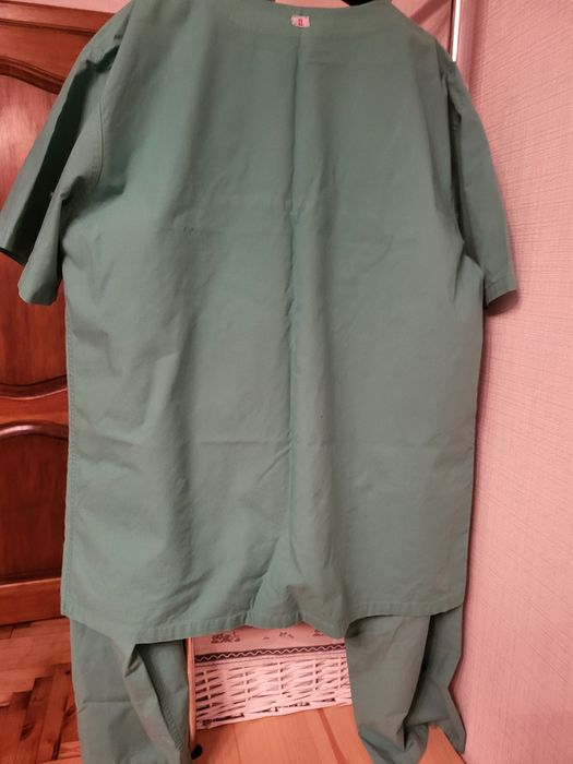 Хірургічні костюми б/в в гарному стані