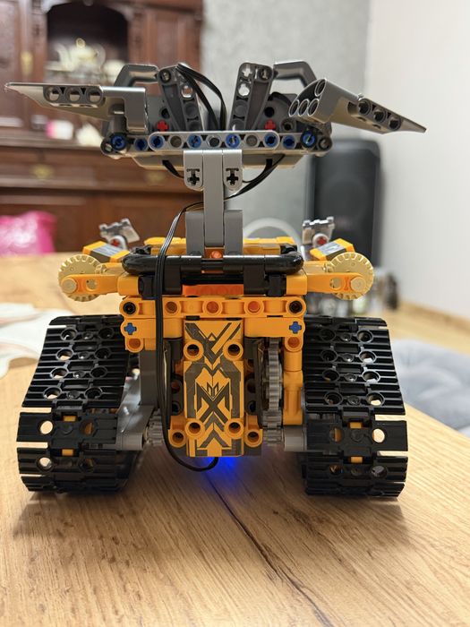 Robot z klockow KY Blocks Robots Pro 5w1 sterowany pilotem