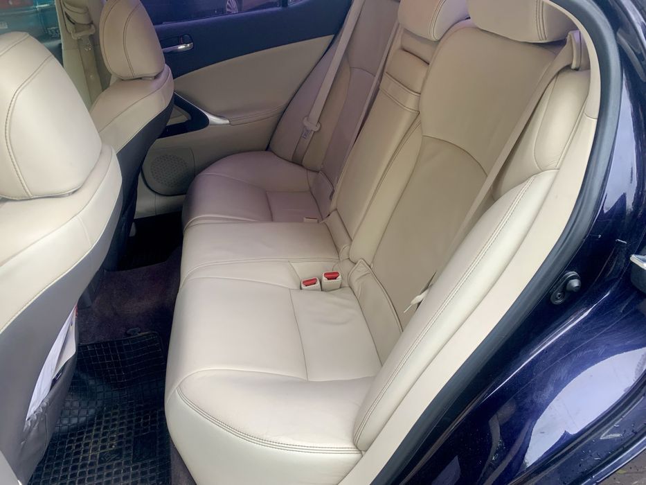 Lexus IS 220d 2011р.