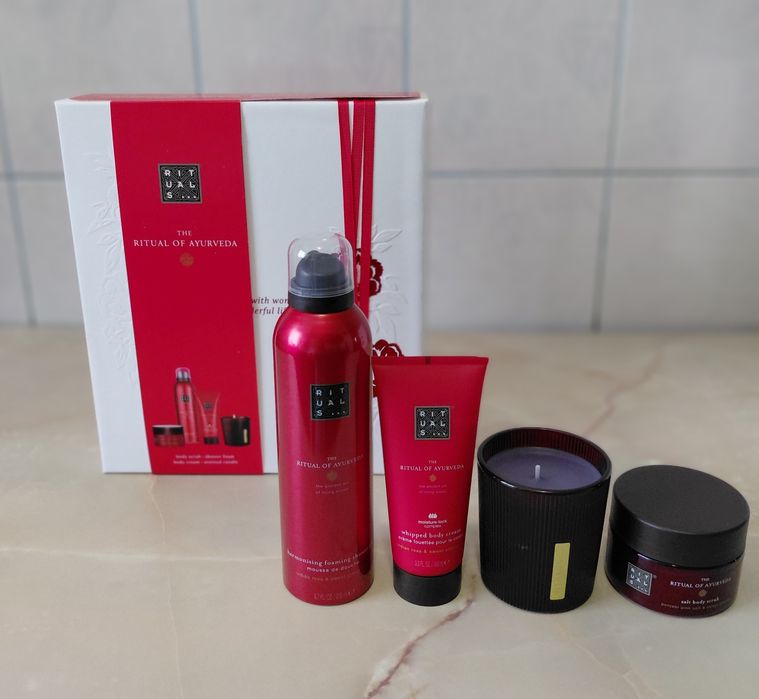 Подарунковий набір Rituals Sakura розмір М