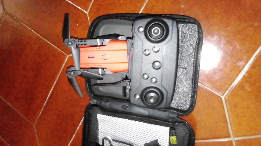 Drone e88 novo com câmera