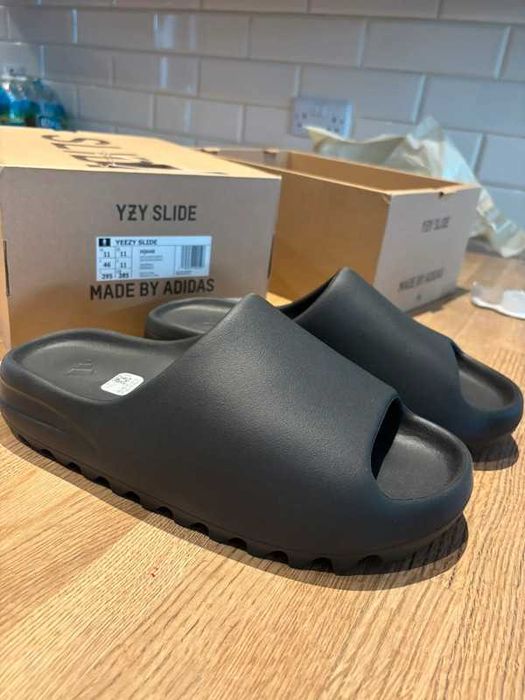 adidas Yeezy Slide Onyx R.41