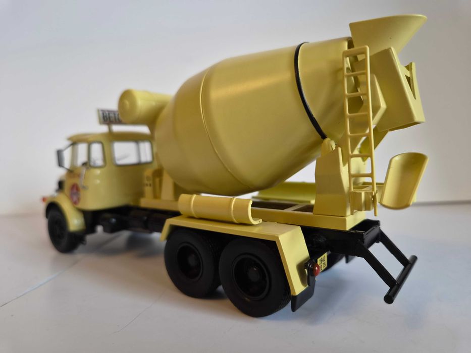 Berliet PMH 12 6x4 (1969) – Model 1:43 – Hachette – Kultowe ciężarówki