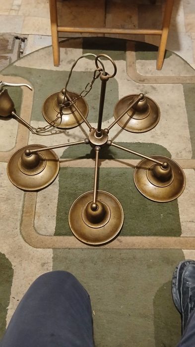 Продам  люстры  красивые