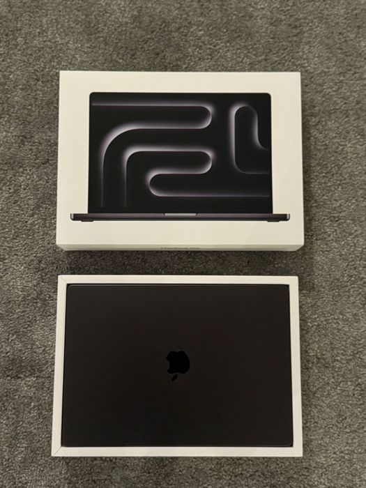 MacBook Pro 16" - Como Novo na Caixa Original
MacBook Pro 16"
