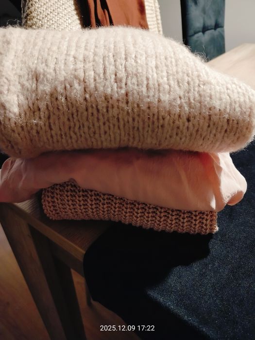 Zestaw rzeczy w rozmiarze 36 plus gratis