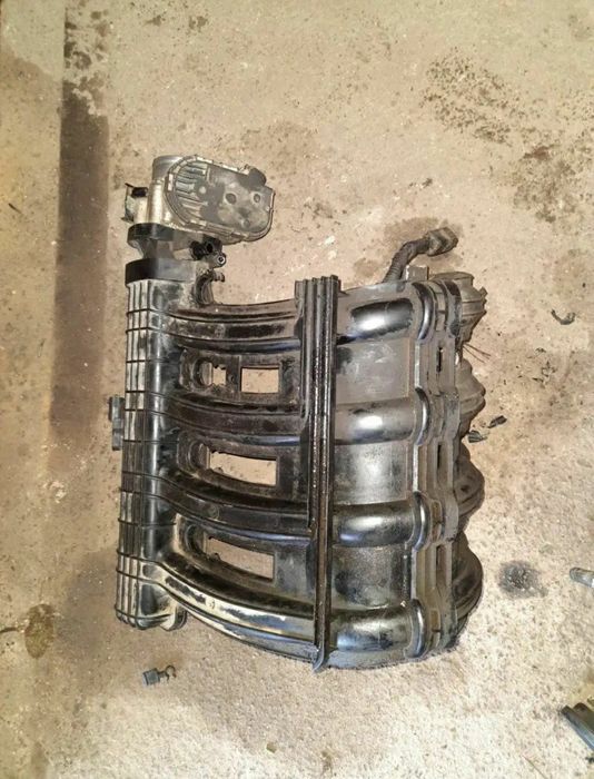 Продам колектор впускний для чері джагі