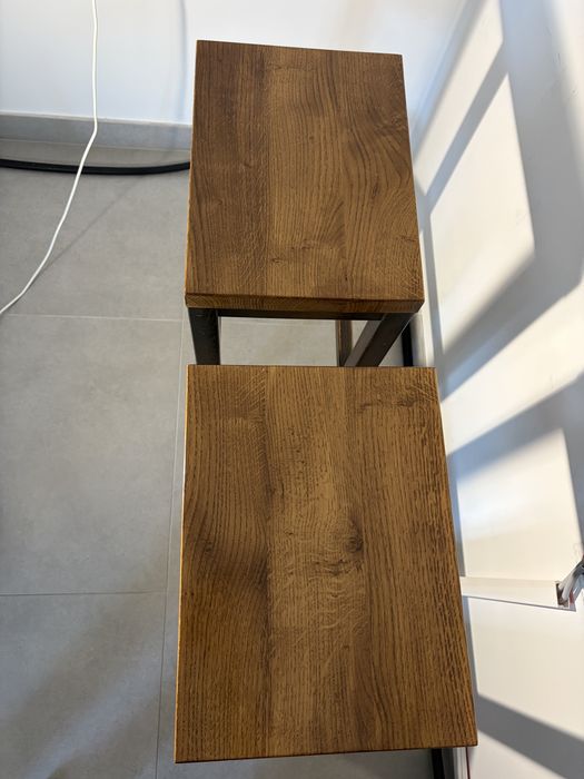 Stół barowy z 2 hokerami – lite drewno, ręczna robota, LED