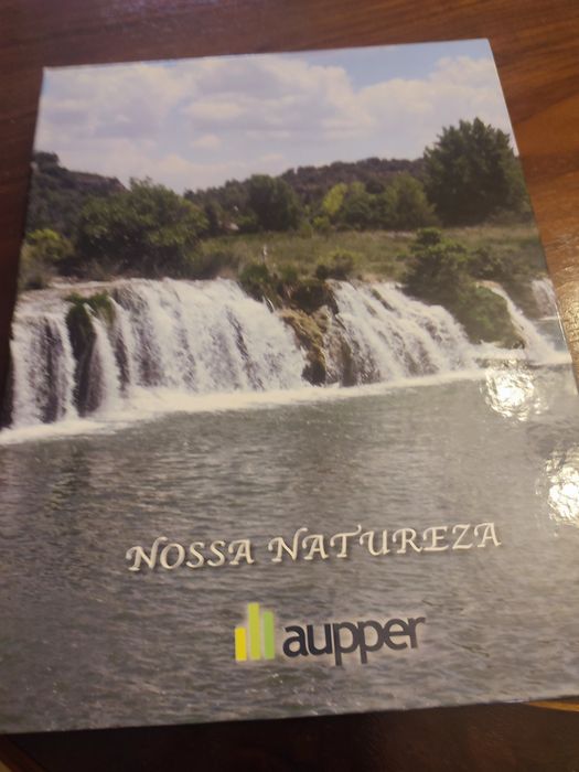 Tenho para venda livros dvs casetes livros  bom preço