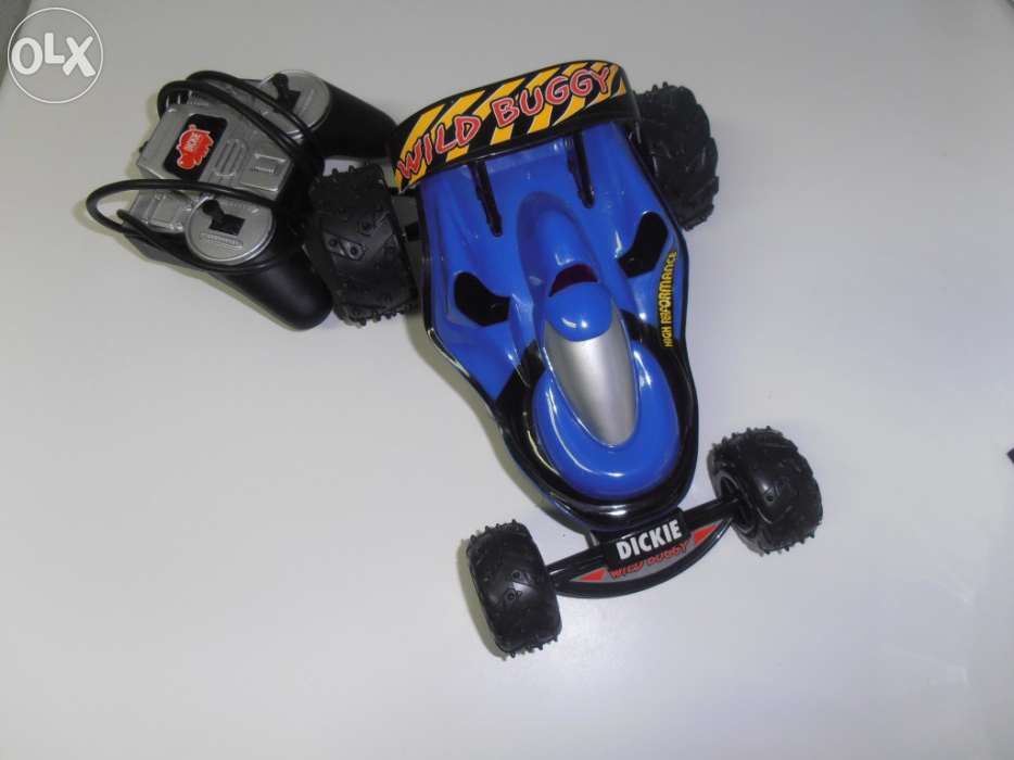 Carro telecomandado Dickie