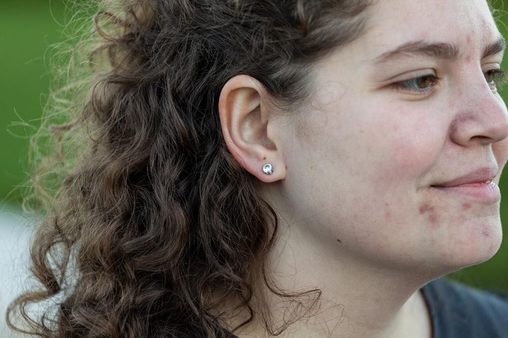 Brincos com Pedras Earcuff