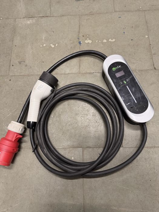 Ładowarka samochodowa ZenCar 7,4 kW 1-fazowa