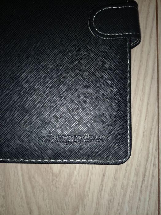 HIT! Etui z klawiaturą na tablet Esperanza