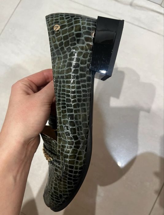 Wężowe mokasyny r. 40 Venezia