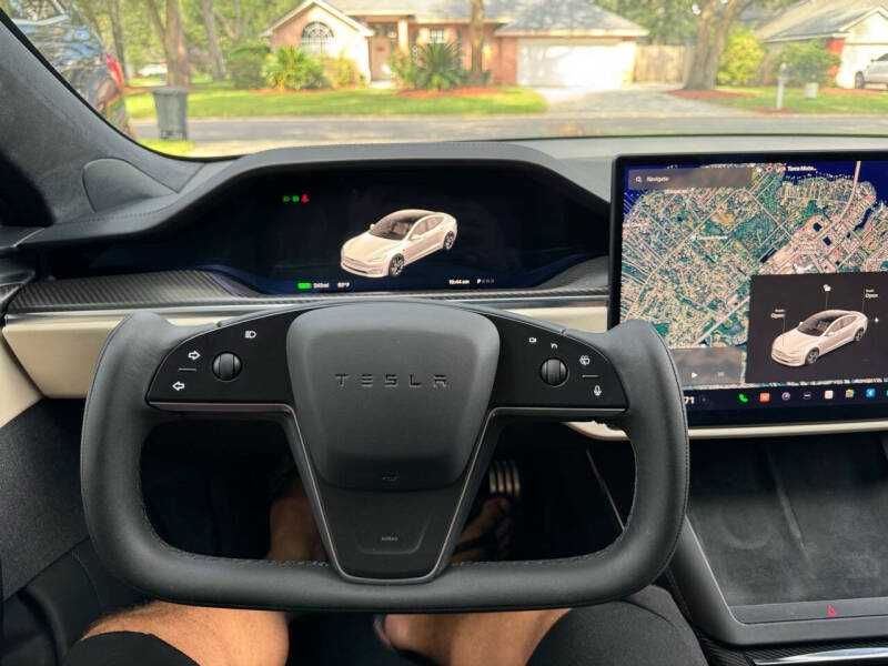 2021 Tesla Model S Plaid