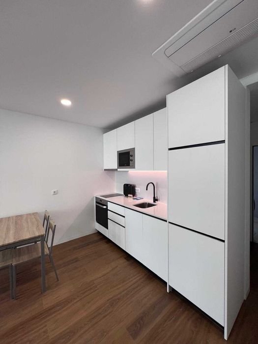 T0 novo, localizado na Avenida Fernão de Magalhães