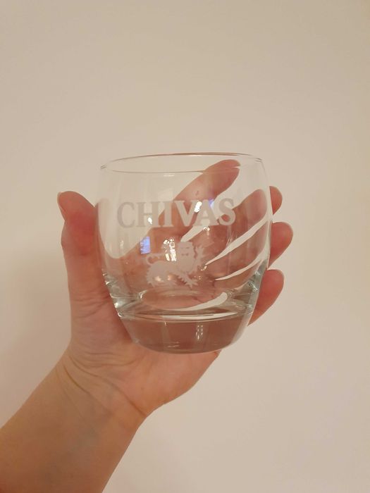 Szklanki do whiskey firmy Chivas 9+2 sztuki