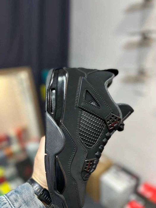 AJ4_Retro_Black_Cat 43