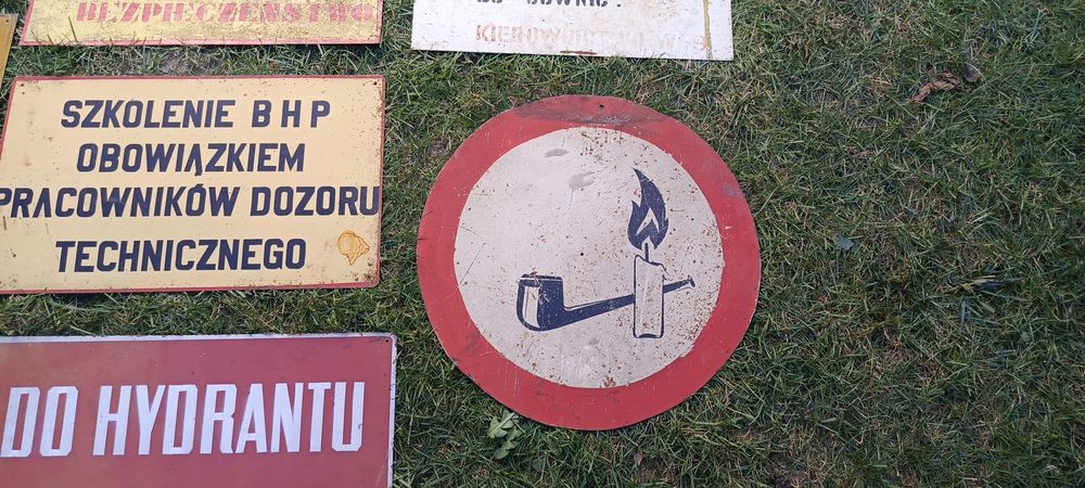 Stare metalowe tablice PRL