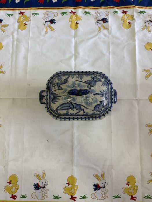 Terrina antiga faiança pintada à mão - estilo Coimbra, Sec. XVII