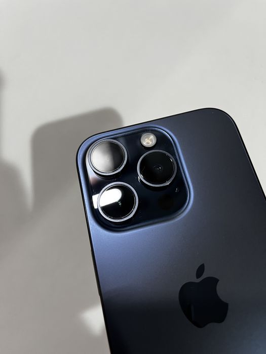 Продам власний iPhone 15 Pro на 128 ГБ.