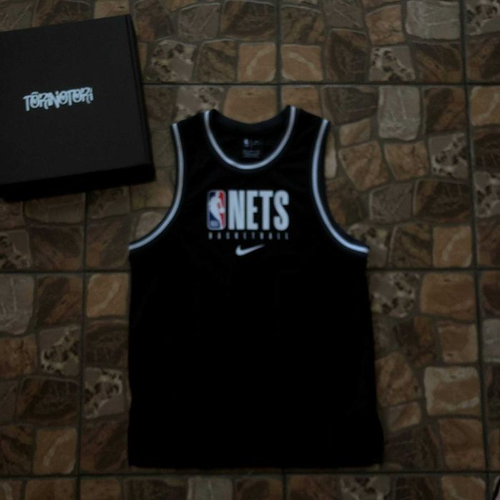 Compression Shirt NETS Basketball / Чорна Майка Nike