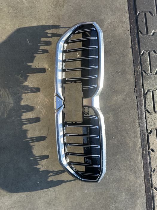 Решітка Bmw i5,оригінал,ідеальний стан