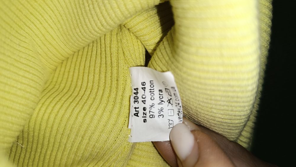 Шапочка з вушками і хамутом для дівчинки