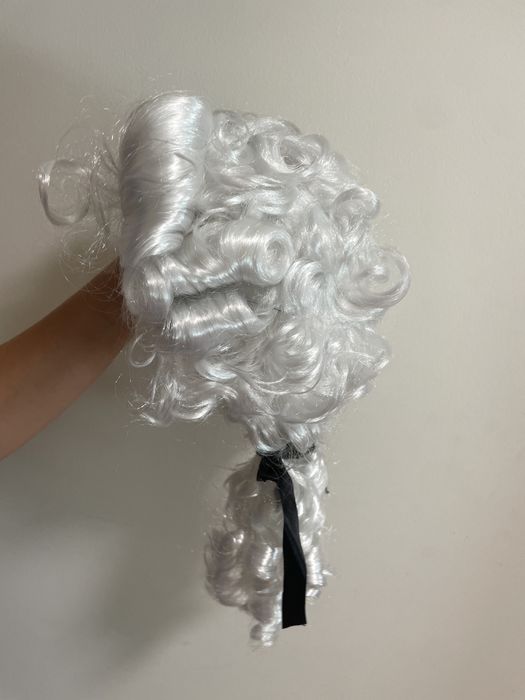 Peruca medieval de homem