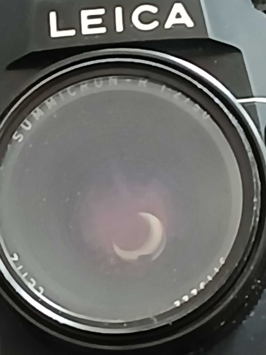 Máquina fotográfica Leica R8