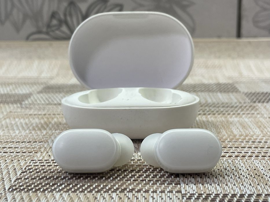 Навушники Xiaomi Mi True Wireless Earbuds TWSEJ02LM