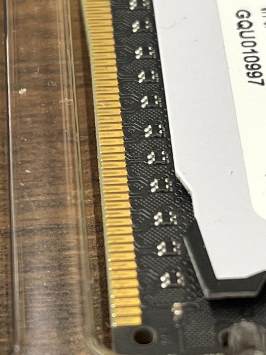 DDR4 8GB(2x4GB). PC4-19200. IR-W2400D464l15s/4G
