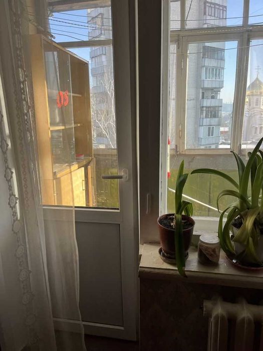 L Продам  2 х комнатную квартиру на Залютино