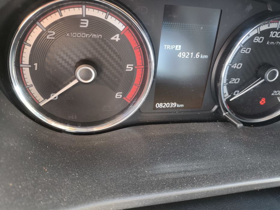 Mitsubishi L200 Strakar 4x2