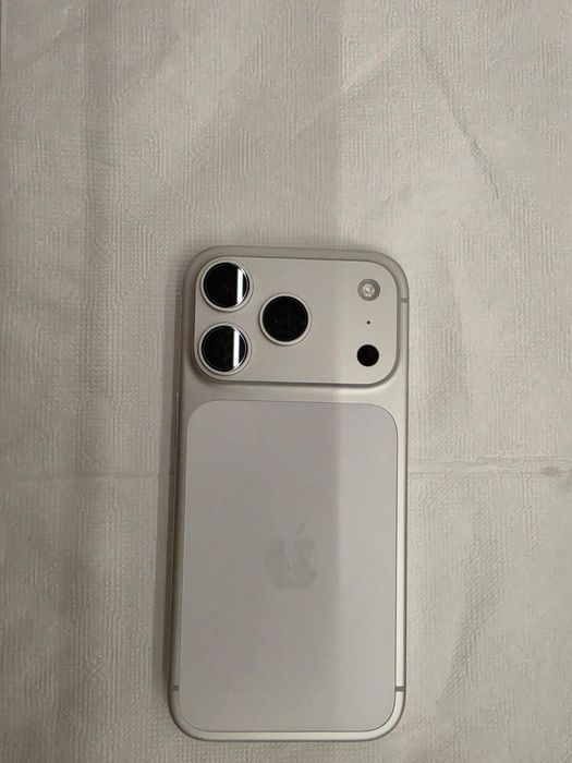 iPhone 17 pro 256gb. 1 ano de uso
