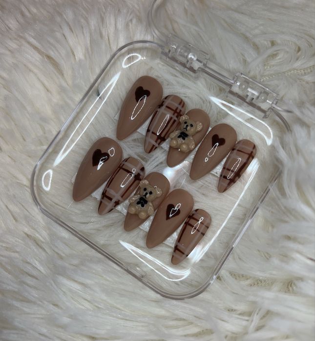 press on nails cozy bears